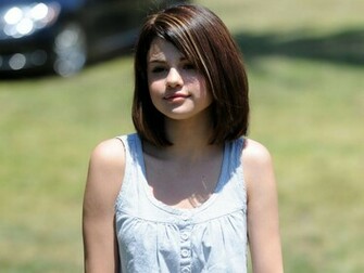 Selena Gomez Wallpaper HD
