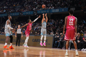 Stephen Curry Drops Lebron James Hits Game Wallpaper