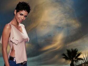 Pictures Halle Berry Wallpaper Halle521024x768 Catwoman