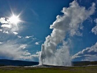 Old Faithful Geyser Yellowstone National Park Wallpaper