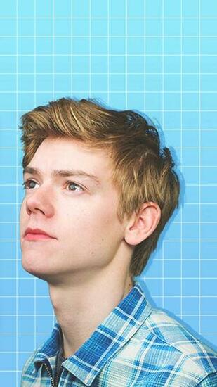 Thomas Sangster Wallpaper Killer Artistas