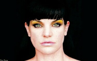 Pauley Painting Perrette Wallpaper