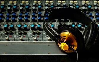Dj Mixer Wallpaper