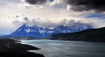 Grey Goose Background Lago With The Cuernos