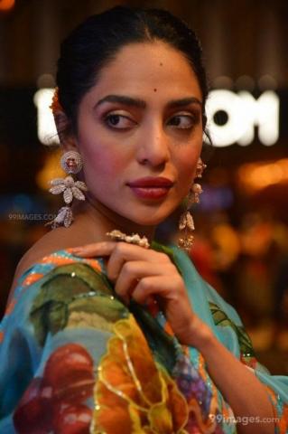 Sobhita Dhulipala HD Wallpaper Desktop Background