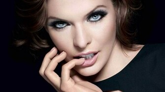 Milla Jovovich Wallpaper