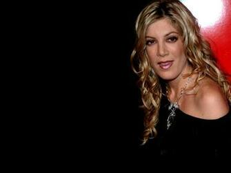 Tori Spelling Wallpaper Celebrities