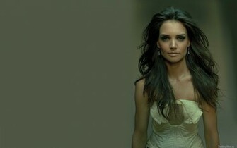 Katie Holmes Beautiful Wallpaper HD