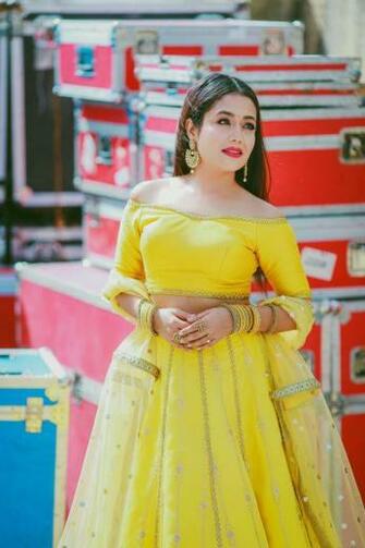 Neha Kakkar Hq HD Wallpaper Image Aboutfeed