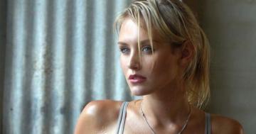 Walpaper Layar Pecah Wallpaper Nicky Whelan