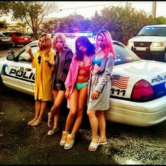 Spring Breakers Wallpaper HD Descargar Programas Warez