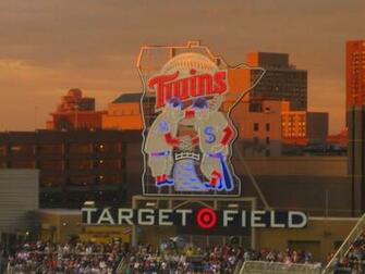 Target Field Wallpaper