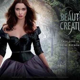 Lena Duchannes In Beautiful Creatures Wallpaper