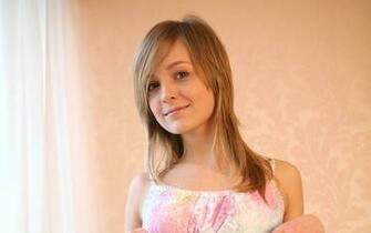 Elle B Full HD Wallpaper And Background Id