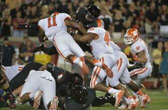 Clemson Football Tigers Slip In Polls Get Ready For Irish