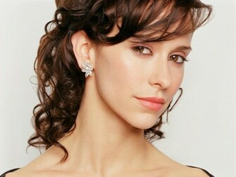 Cute Face Of Jennifer Love Hewitt HD Wallpaper