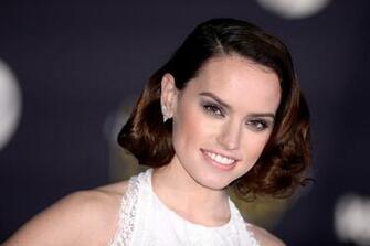 Daisy Ridley HD Wallpaper