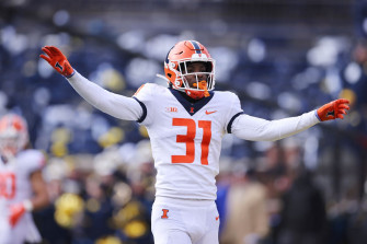 Tampa Bay Buccaneers Nfl Draft Target Illinois Cornerback Devon