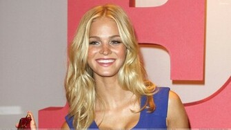 Erin Heatherton Sweet Smiling N Pink Lips Wallpaper