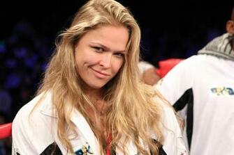Sporty Wallpaper Ronda Rousey