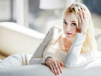 Belward 4ever Image Dakota Fanning Happy B Day Bella HD