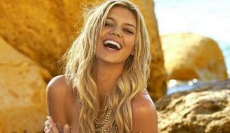 Top Kelly Rohrbach Sports Illustrated Wallpaper