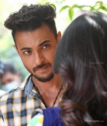Aayush Sharma Image HD Photos 1080p Wallpaper