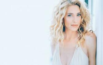 Claudia Black Wallpaper
