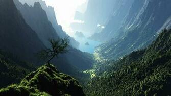 For High Quality Resolution Wallpaper To Decorate Your Desktop