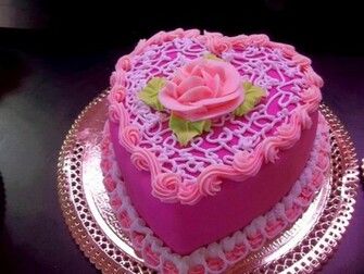 Heart Shape Pink Cake With Rose Wallpaper HD Pictures