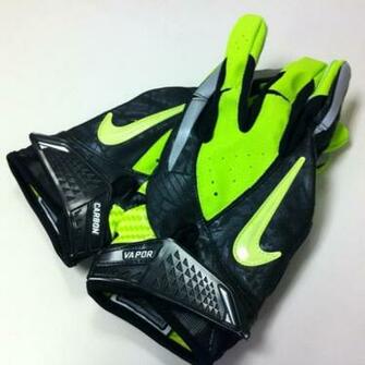 Oregon Ducks Gloves Nike Pro Combat