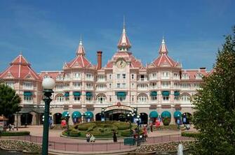 Disneyland Paris Hotels HD Wallpaper Royalwallpaper Biz