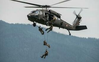Sikorsky Uh Black Hawk Wallpaper X Net