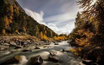 Mountain River Wallpaper