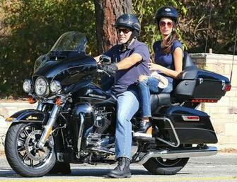 George And Amal Clooney Are Couplegoals Cruising Around L A On