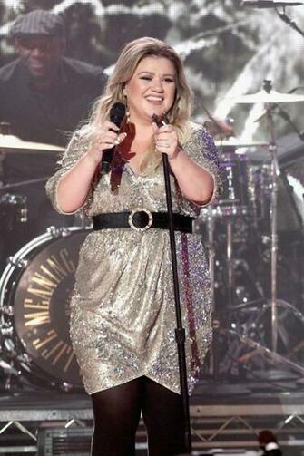 Demi Lovato Kelly Clarkson And More Stars Get Glittery