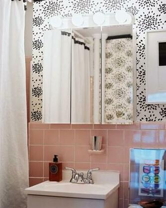 Before After Lil Spot Renovations The Bathroom