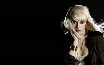 Previous Wallpaper Gwen Stefani Next