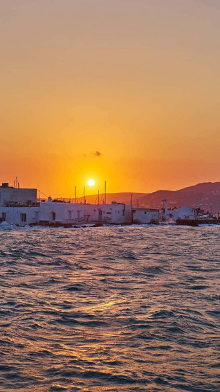 Enjoy The Beauty Of Summer On Your iPhone Wallpaper