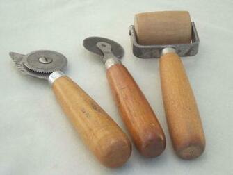 Old Rotary Cutting Blade Wheels Vintage Wallpaper Paper Hanger Tools