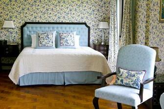 Blue And White Toile Wallpaper From Waverly A Coordinating