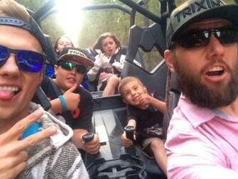 Lydia Thirlway On Shaycarl What A Great Selfie Loving