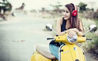 Scooter Vespa Asian Headphones Wallpaper