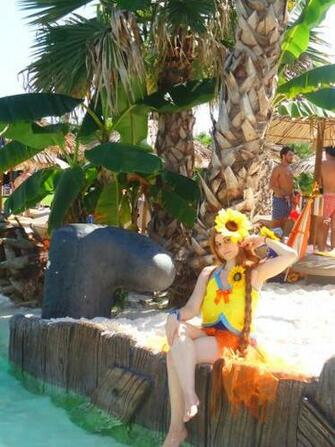 Leona Pool Party By Kairimiao13