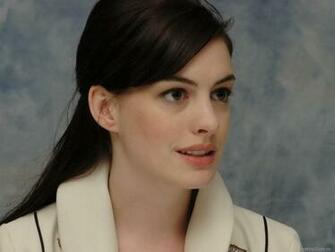 Anne Hathaway Wallpaper
