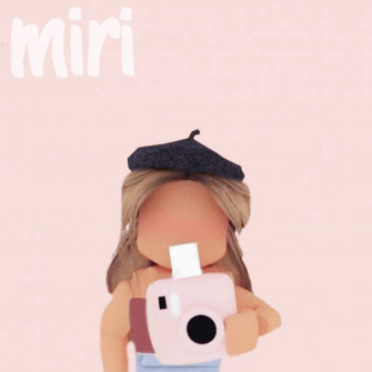 Aesthetic Roblox Girl Wallpaper