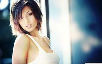 Fitness Model Wallpaper High Resolution