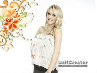 Emily Osment Wallpaper