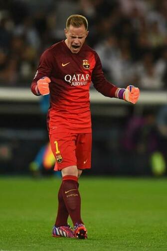 Paris Saint Germain V Fc Barcelona Uefa Champions League