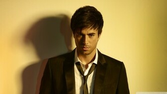 Enrique Iglesias Full HD Photoshoot Wallpaper